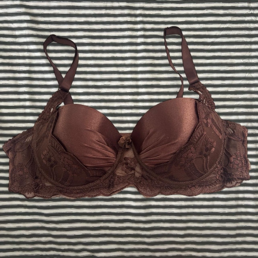 Women's Lace Underwire Bra in Deep Brown